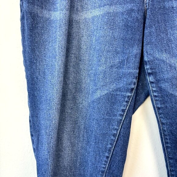 Lane Bryant Signature Fit Relaxed Straight Jeans 16 - Picture 4 of 8